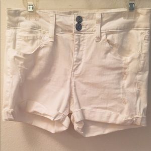 Distressed Midi White Shorts